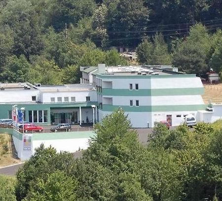 Hotel Seasons Tryavna Bagian luar foto