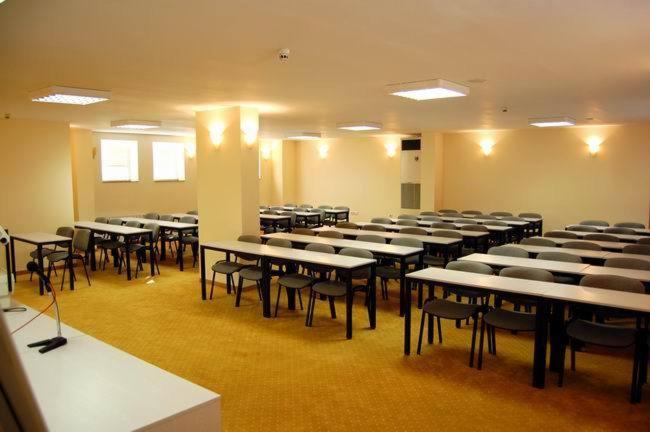 Hotel Seasons Tryavna Bagian luar foto