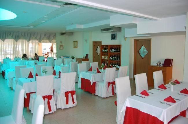 Hotel Seasons Tryavna Bagian luar foto