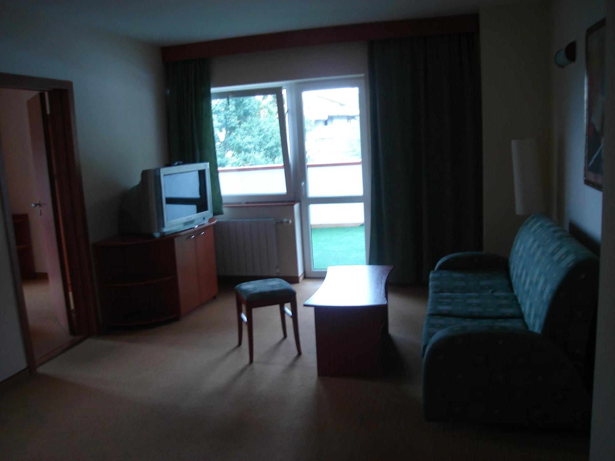 Hotel Seasons Tryavna Bagian luar foto