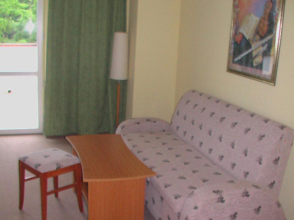 Hotel Seasons Tryavna Ruang foto